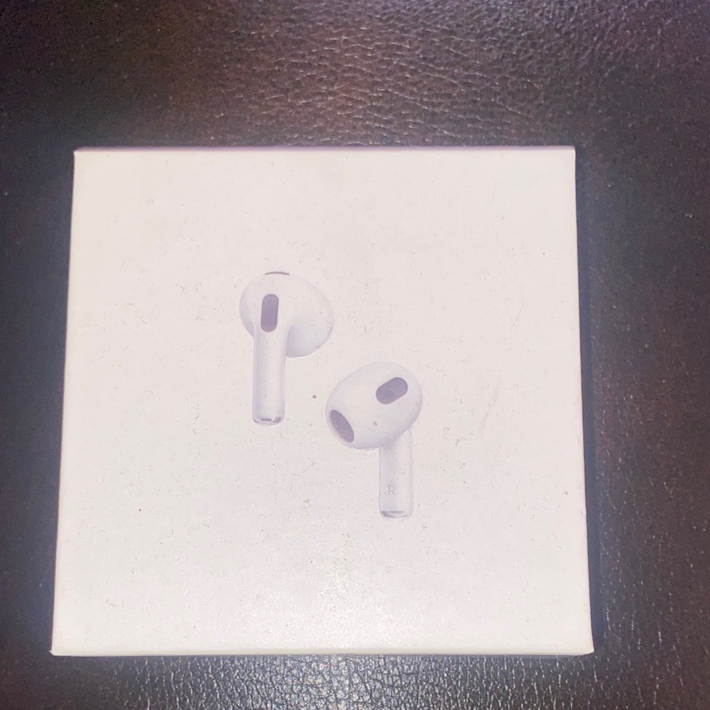 Apple AirPods in White